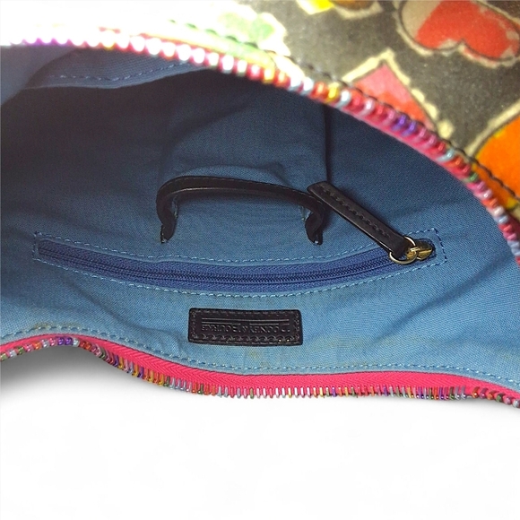 Dooney & Bourke Graffiti Hearts Bucket Bag SH29 BB NWT Y2K Vintage It Bag - Picture 9 of 15